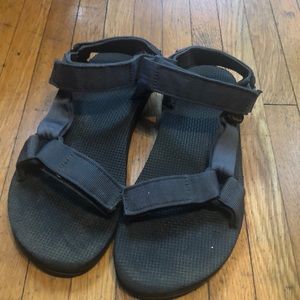 Blue tevas